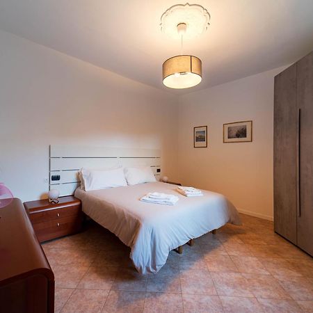Moonlight - Lecco Getaway Apartment ภายนอก รูปภาพ