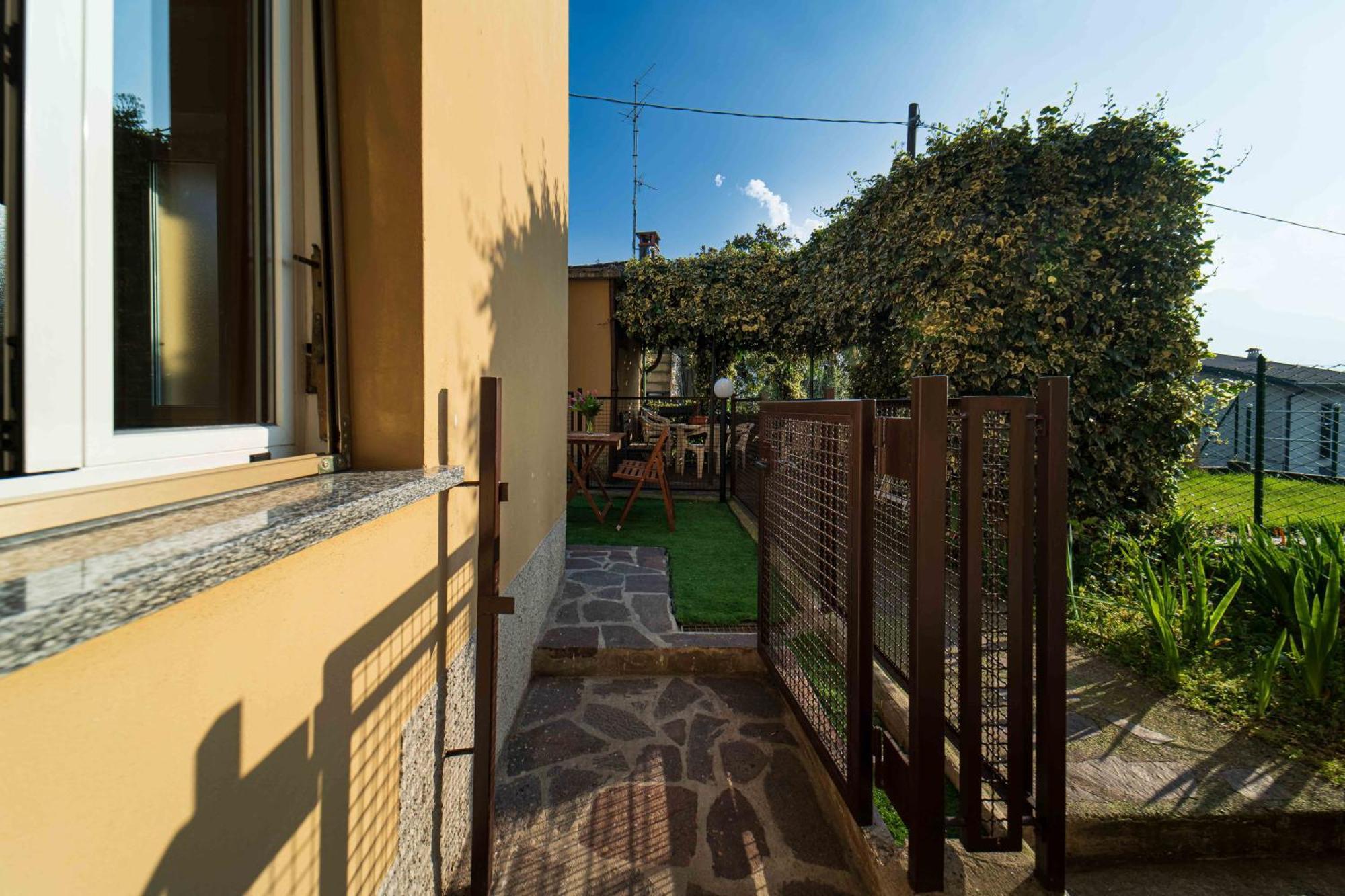 Moonlight - Lecco Getaway Apartment ภายนอก รูปภาพ