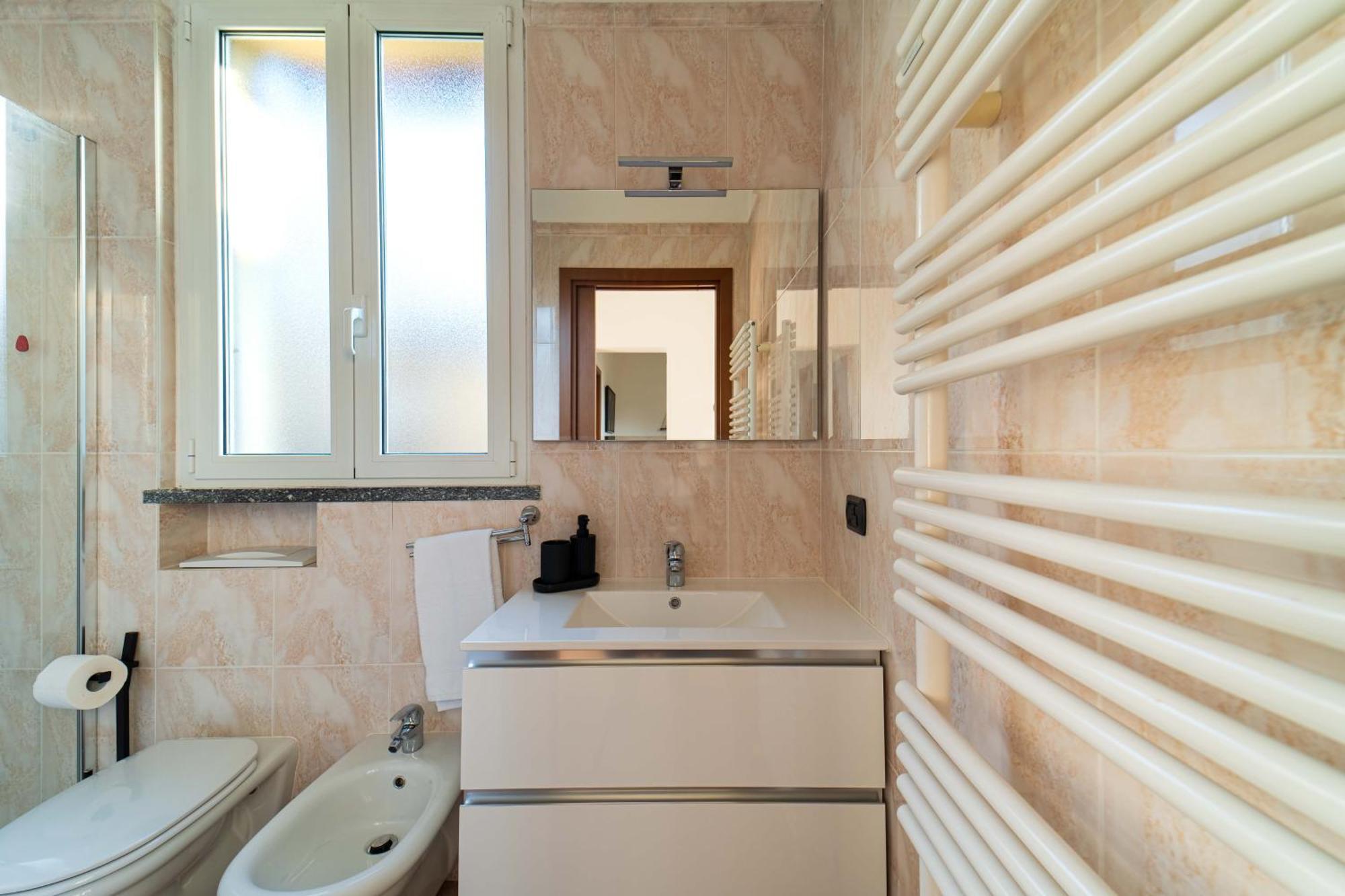 Moonlight - Lecco Getaway Apartment ภายนอก รูปภาพ